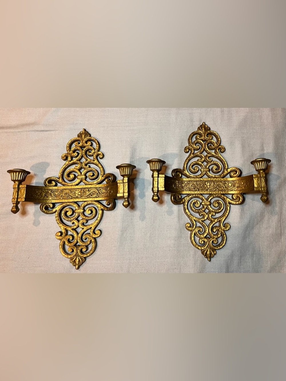 Pair of Vintage Syroco Hollywood Regency gold wall sconces,